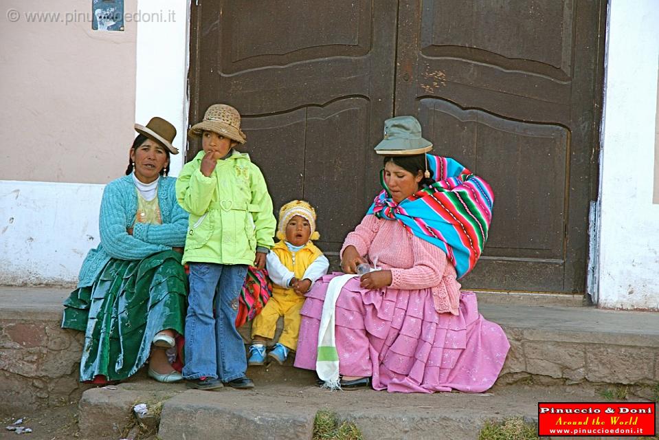 PERU - Village festivity on the road to Puno  - 01.jpg